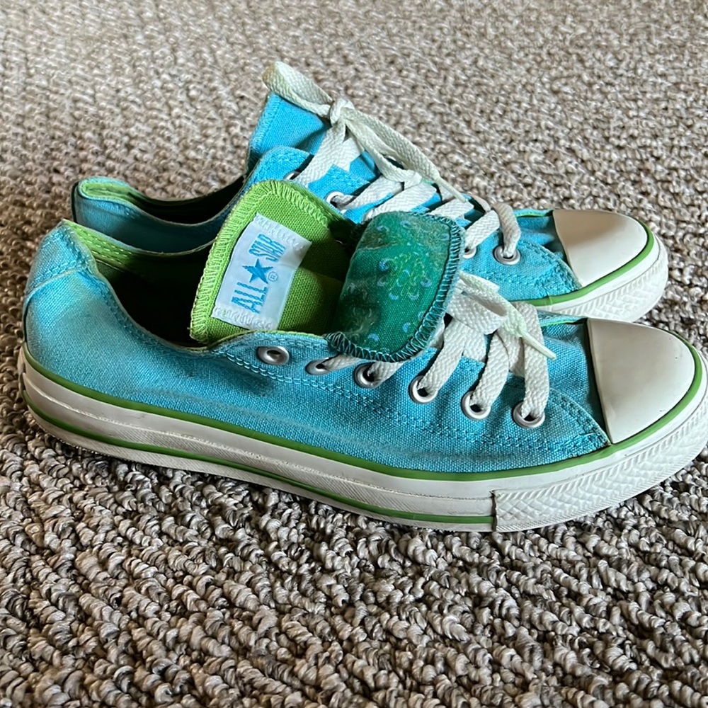 Converse light blue all star Chuck Taylor size 9 women
